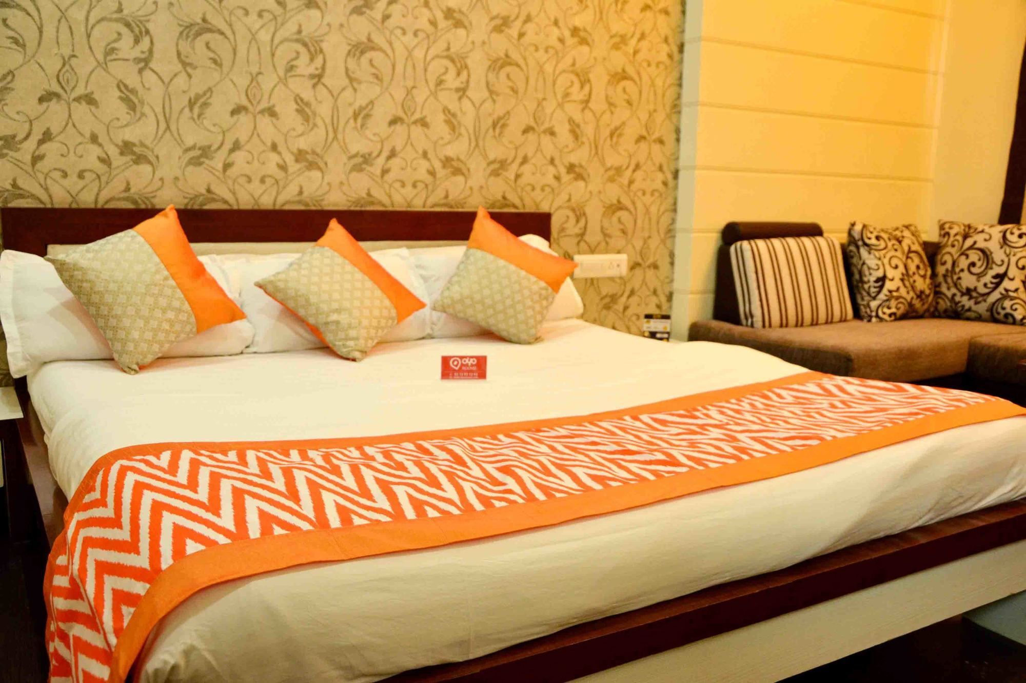 Oyo 742 Hotel Kings Park อินดอร์ ภายนอก รูปภาพ